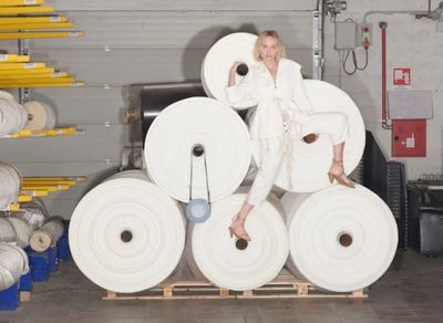 易烊千璽官宣阿瑪尼代言、劉亦菲發超A廣告片、Chlo&eacute;女孩向前沖